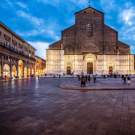 Urbanicooh Guidozagni - Piazza Maggiore View Bolonia Exterior foto