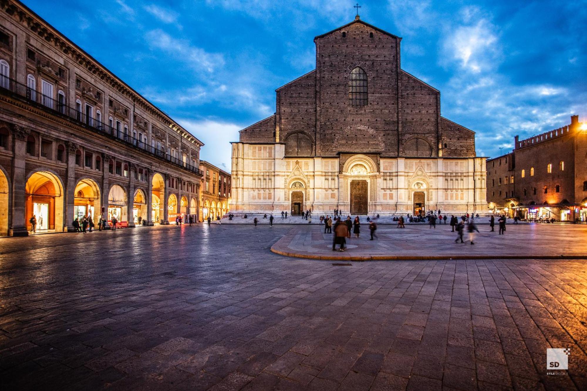 Urbanicooh Guidozagni - Piazza Maggiore View Bolonia Exterior foto
